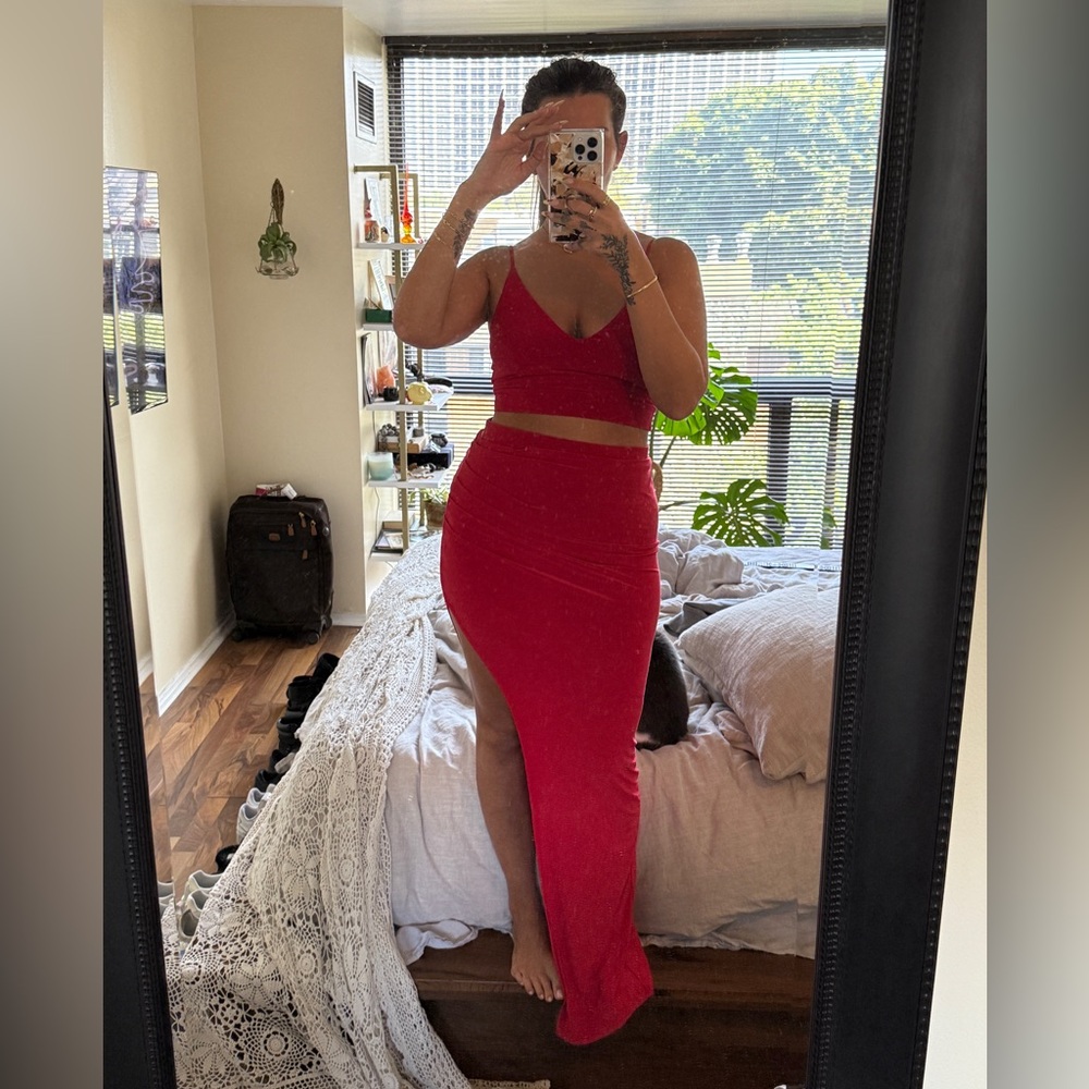 Sexy Red Stretch Satin Set - Picture 2 of 4